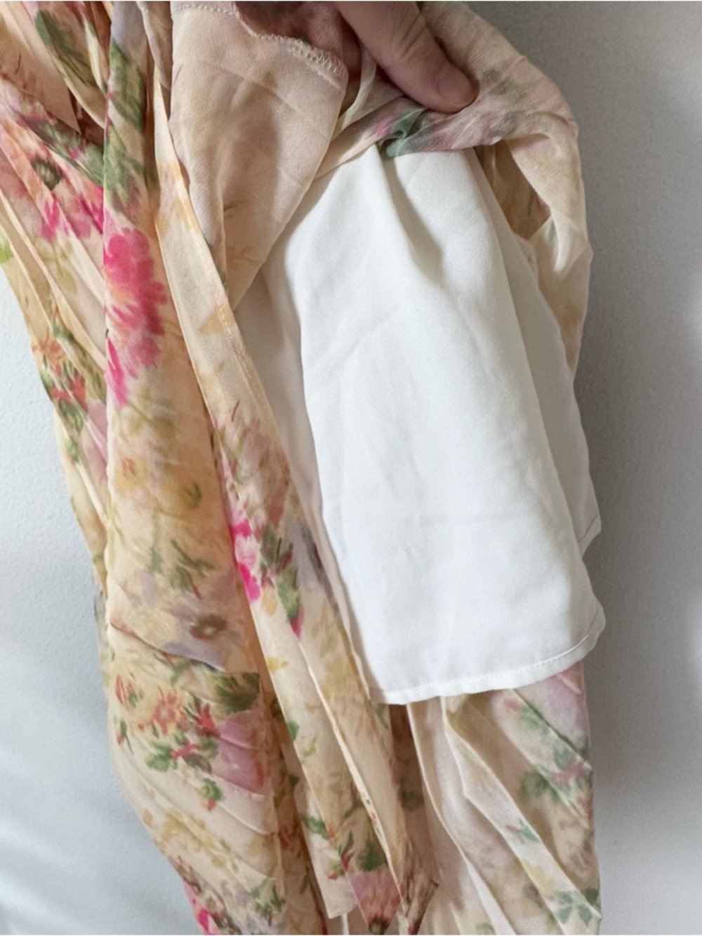 Ted Baker Amerah Cross Front Floral Pleated Midi Dress Chiffon Yellow US 4 NWT - Picture 10 of 17